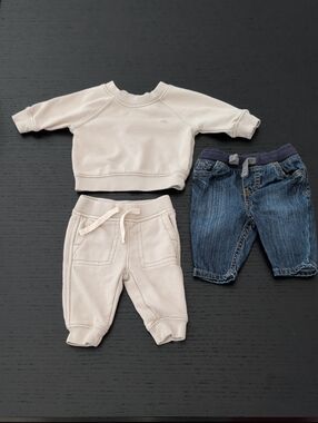 0 - 3M Gender Neutral Girl Boy 3 Piece Set Baby Gap Sweatshirt Pants Jeans Baby